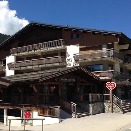 Rénové, Au Pied Des Pistes, 4 Pers, Parking - Fr-1-598-133